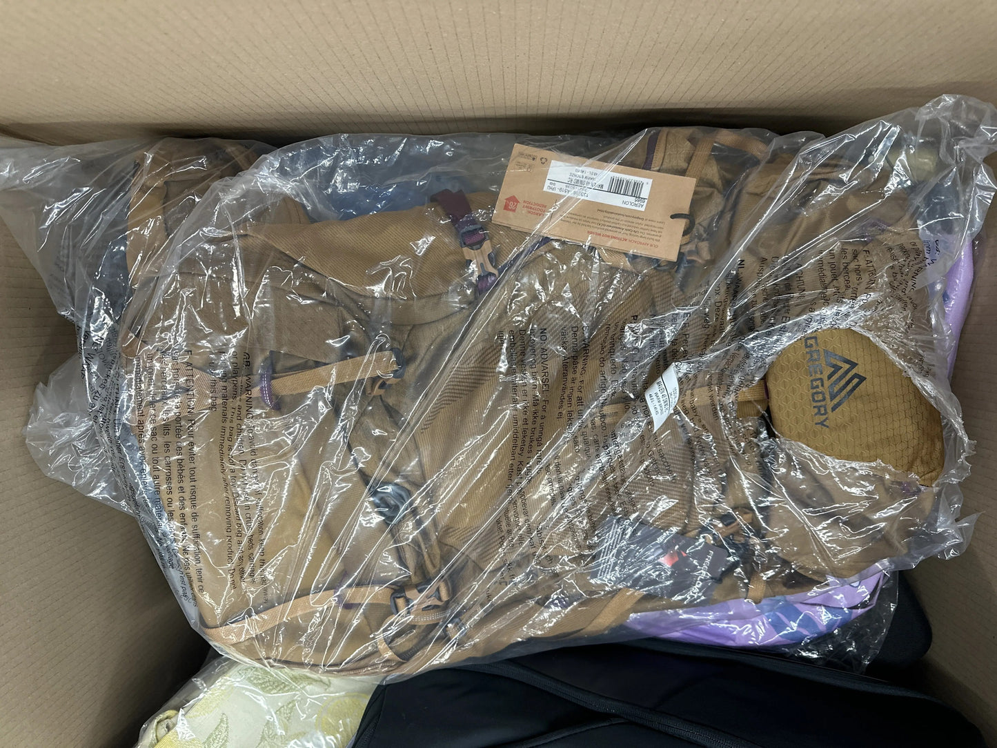 Pallet includes Bags items (LS-0003)-4