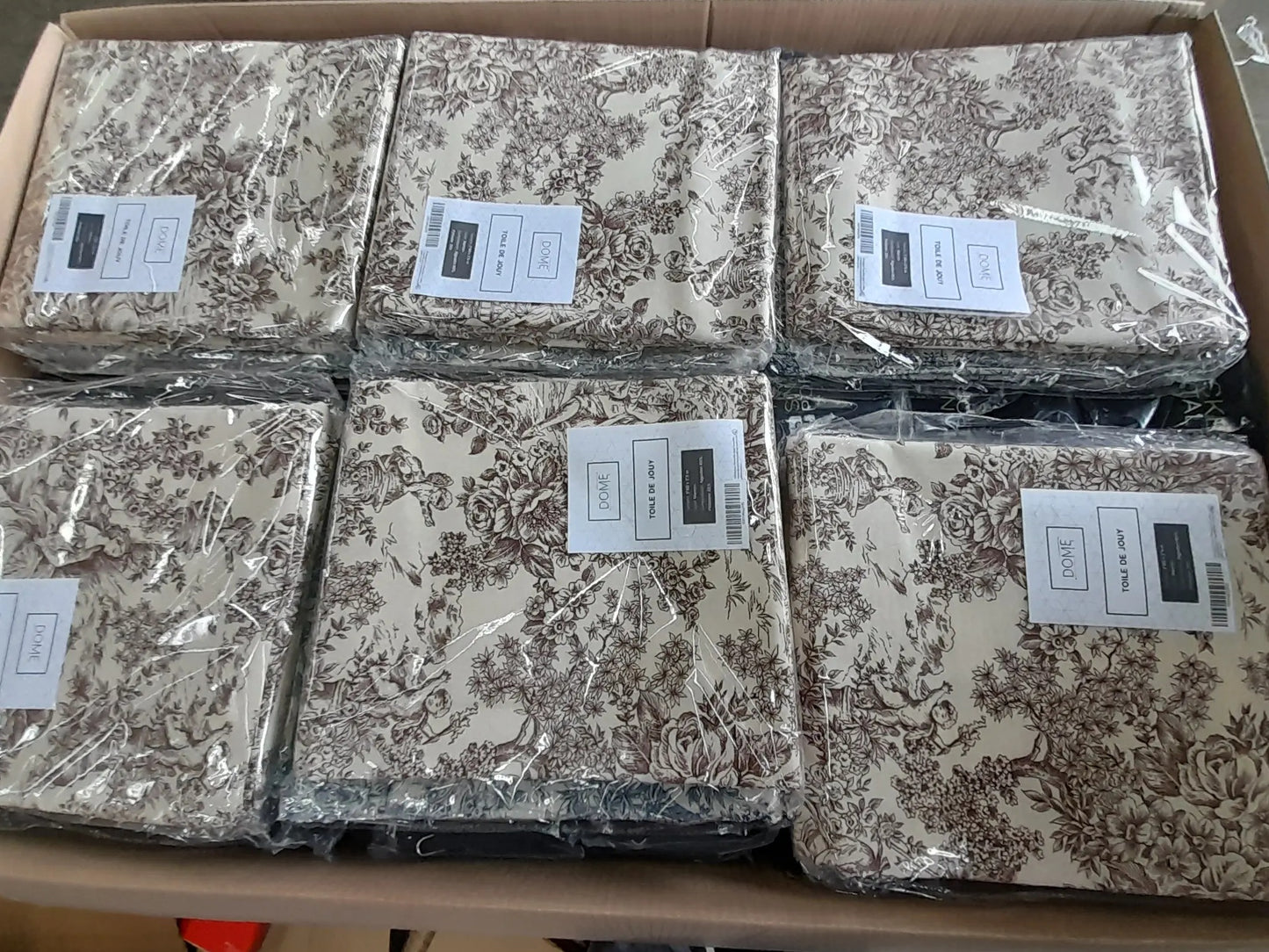 Pallet includes Textiles (LS-0035)-4