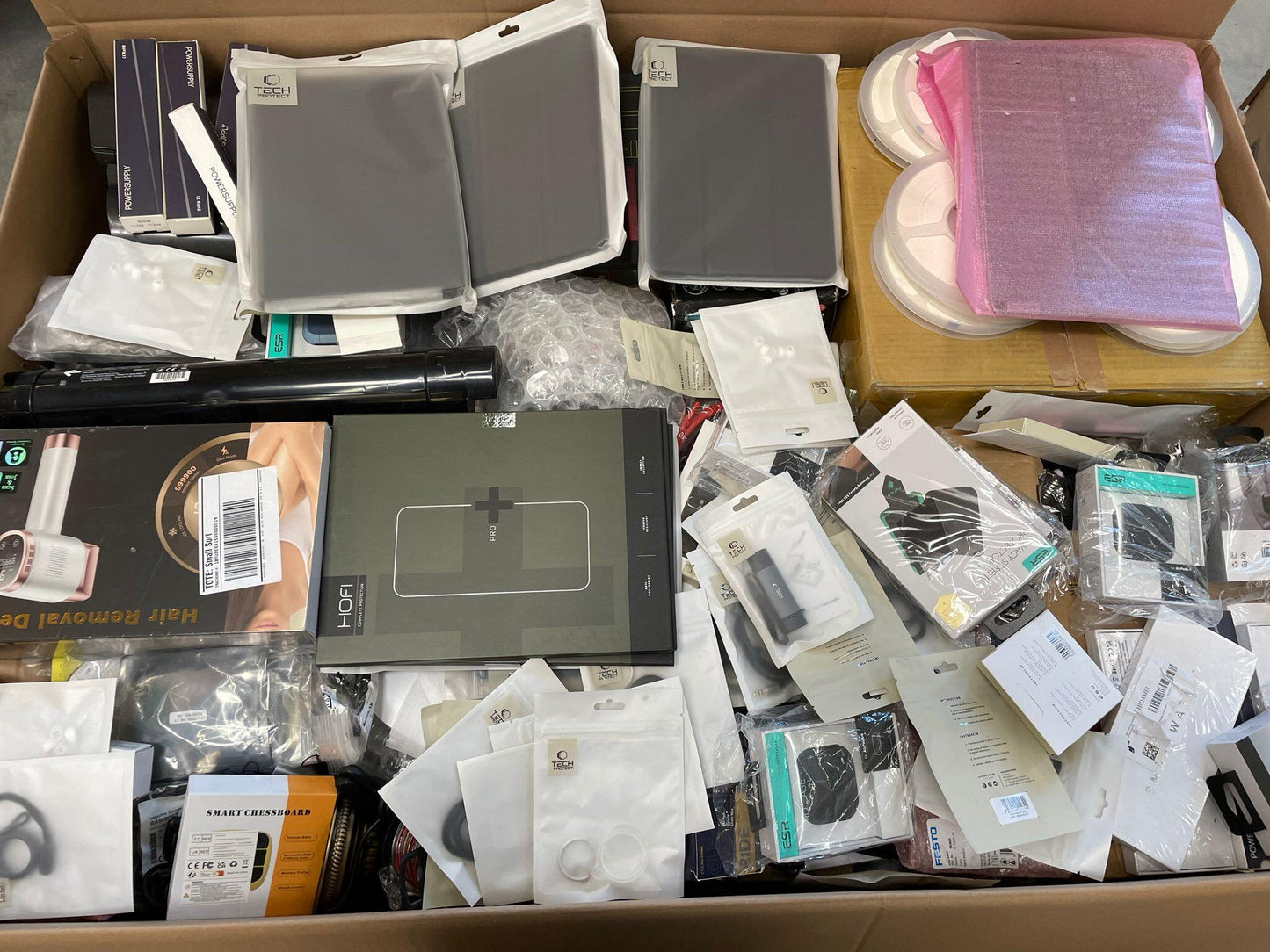 Lot includes Electric & Electronic Appliances-3