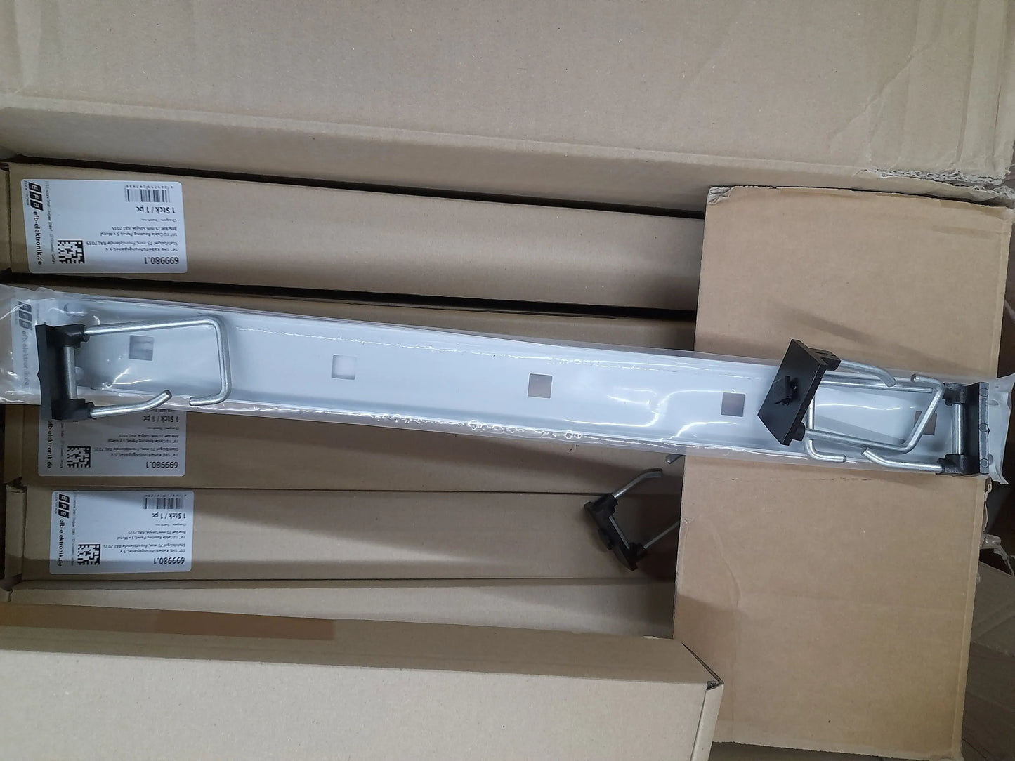 Pallet includes Hardware items (LS-0054)-4