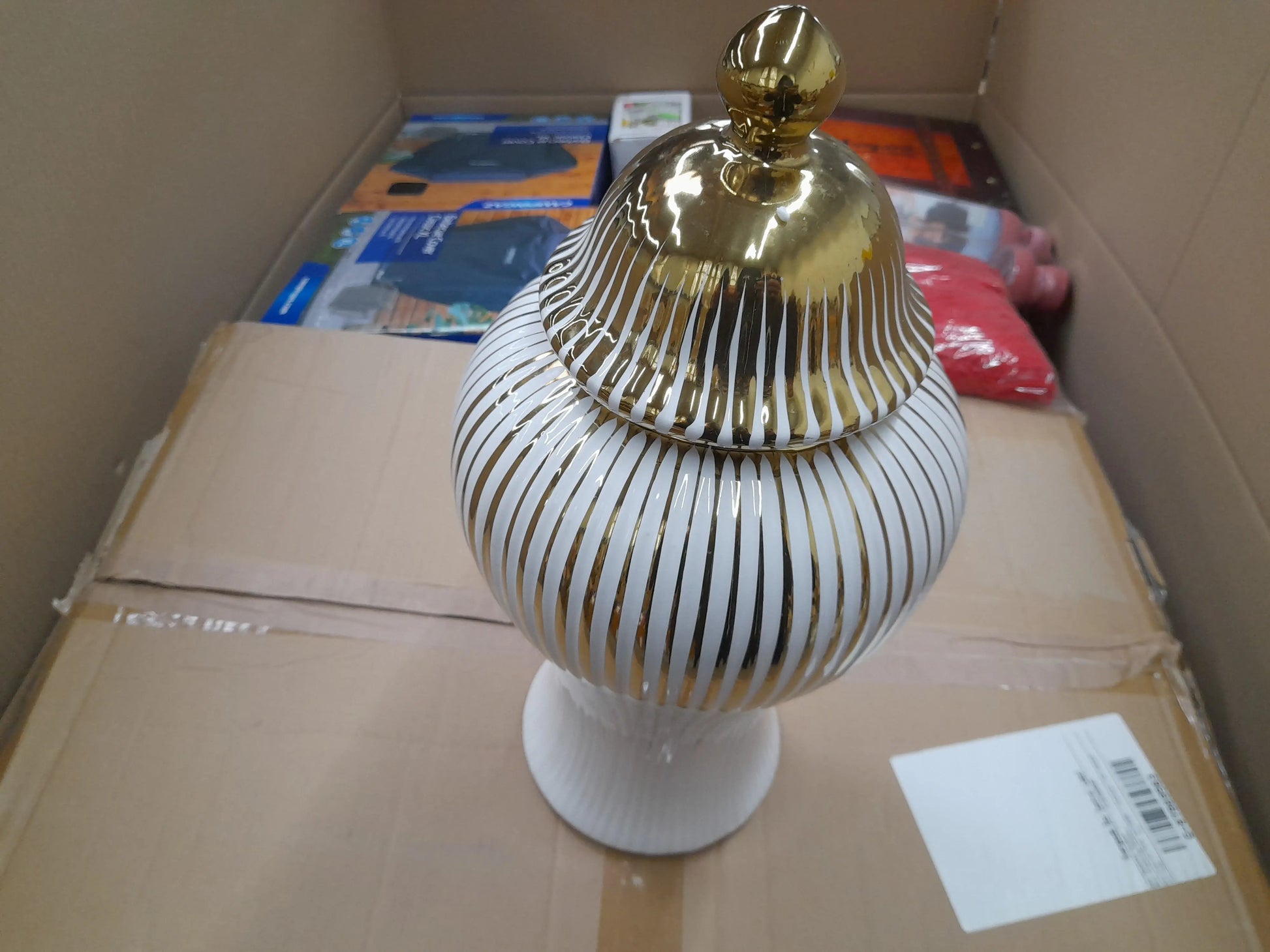 Pallet includes Home items (LS-0016)-2