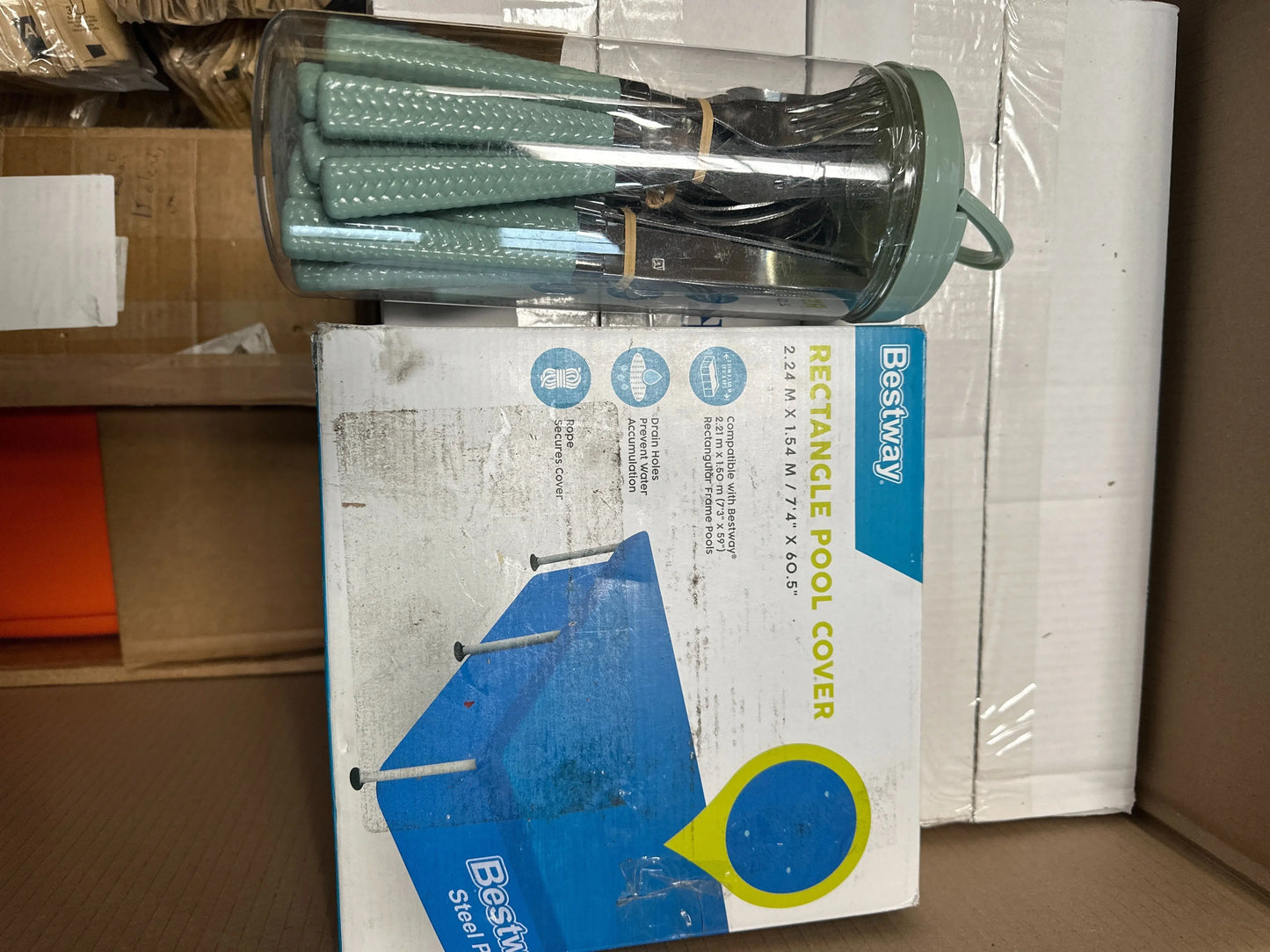 Pallet includes Home items (LS-0001)-3