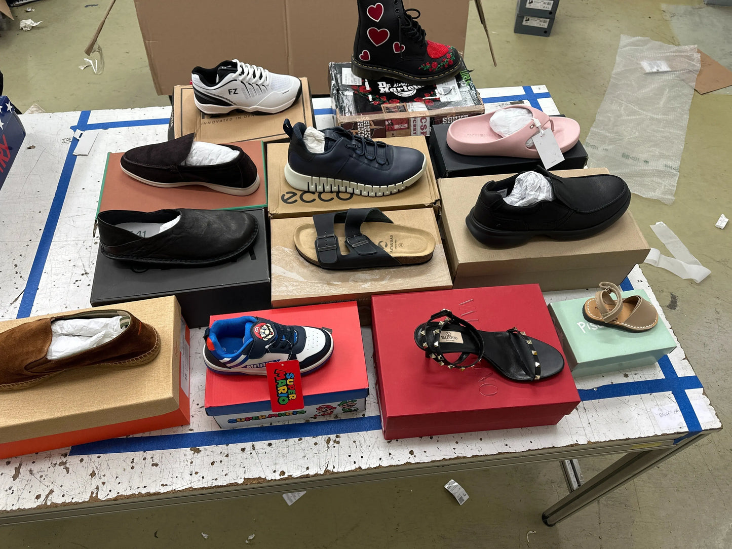 Pallet includes Branded Shoes (LS-0015)-2