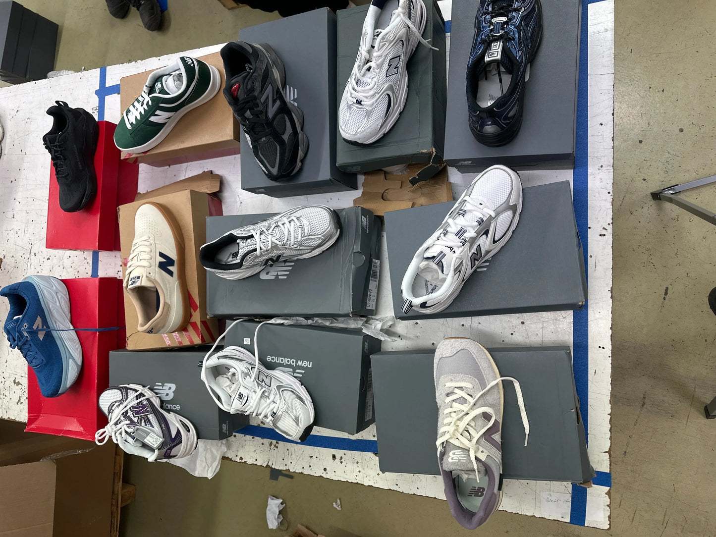 Pallet includes Branded Shoes items (LS-0012)-2