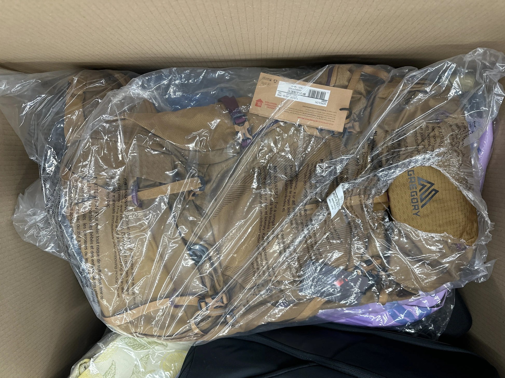 Pallet includes Bags items (LS-0003)-4