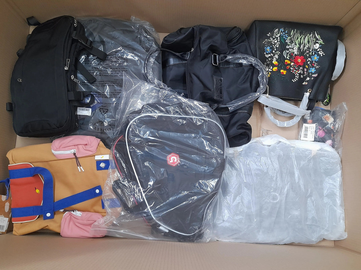 Pallet includes Bags (LS-0039)-1