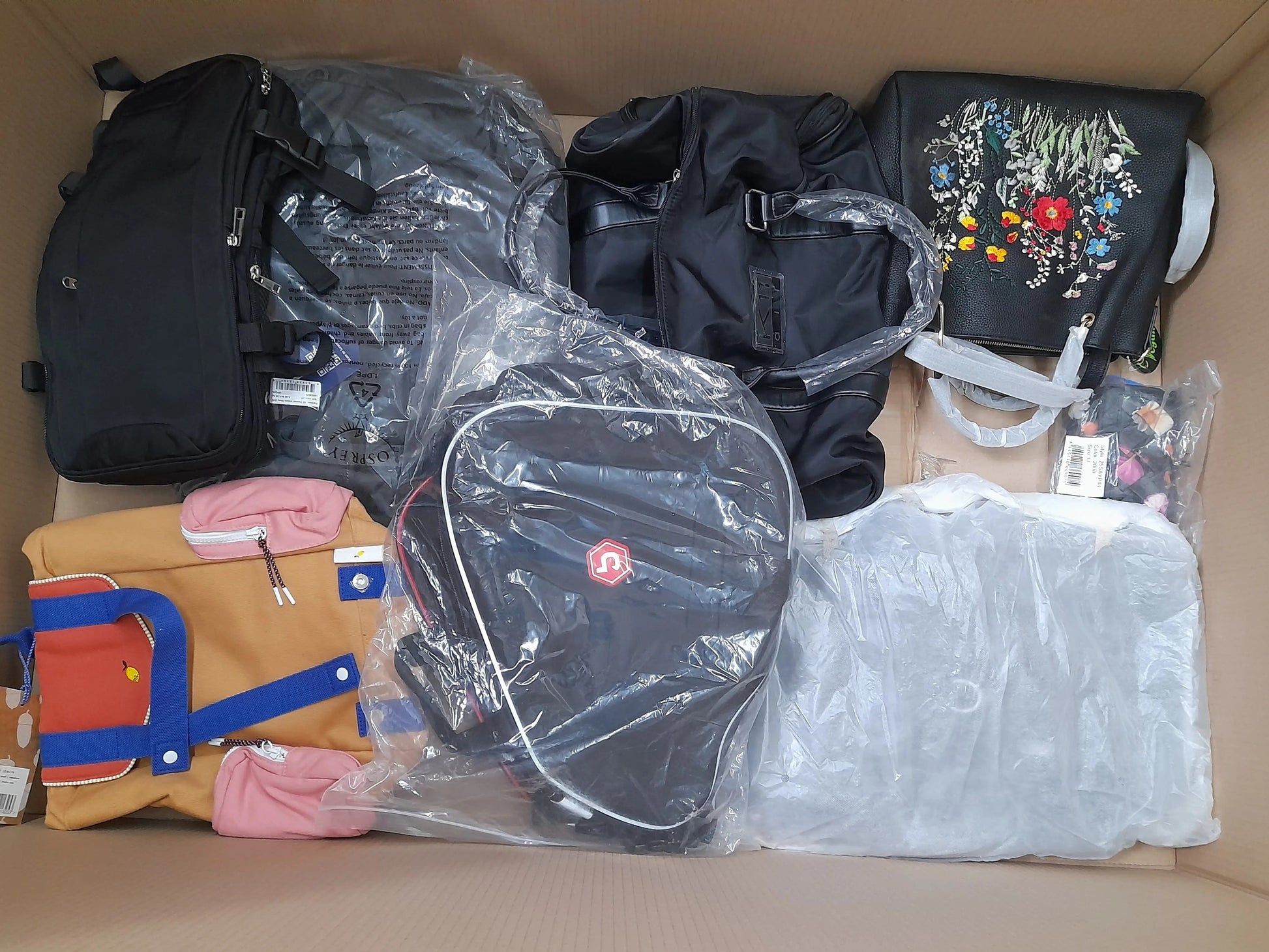 Pallet includes Bags (LS-0039)-1