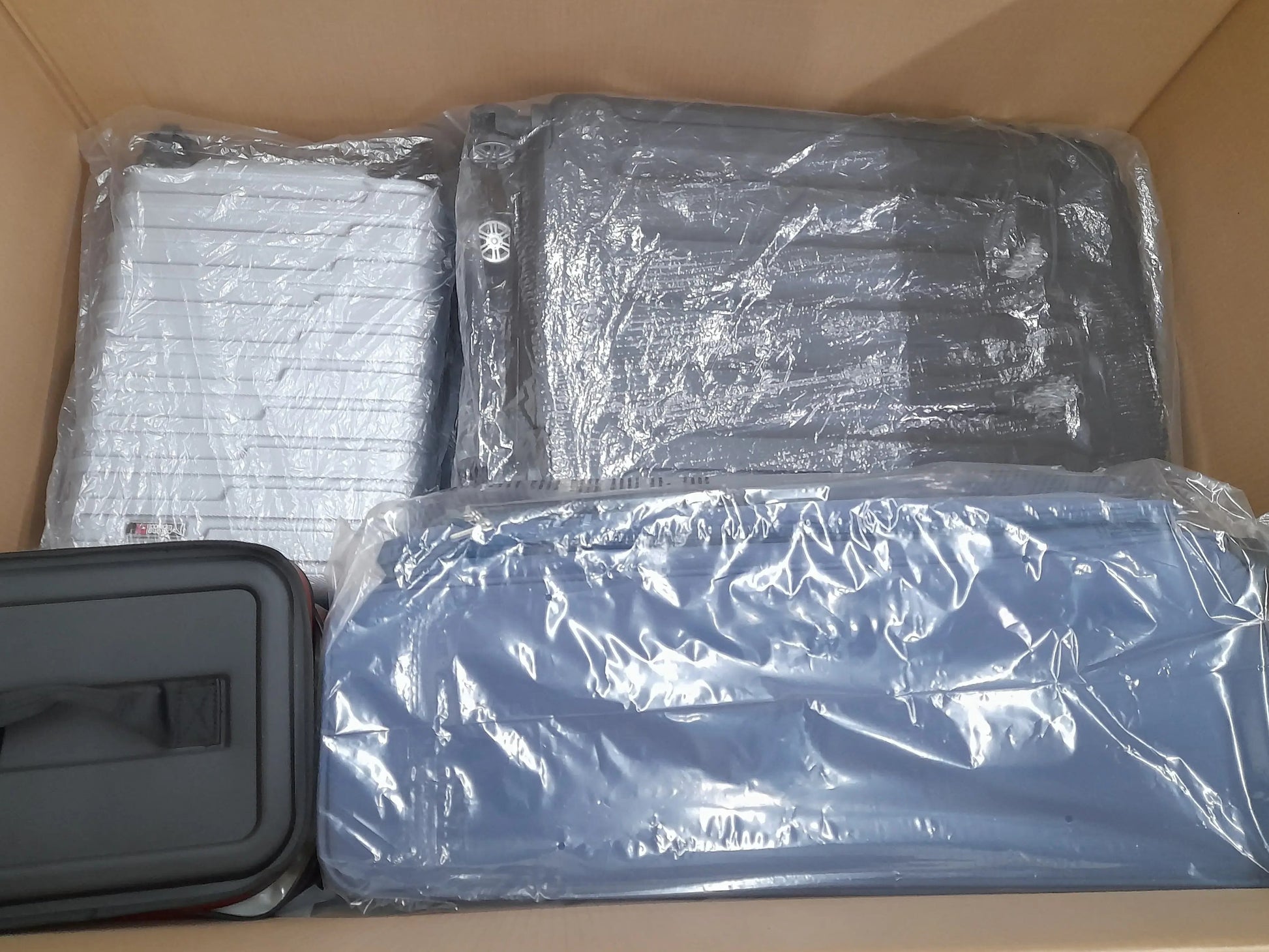 Pallet includes Bags (LS-0041)-2