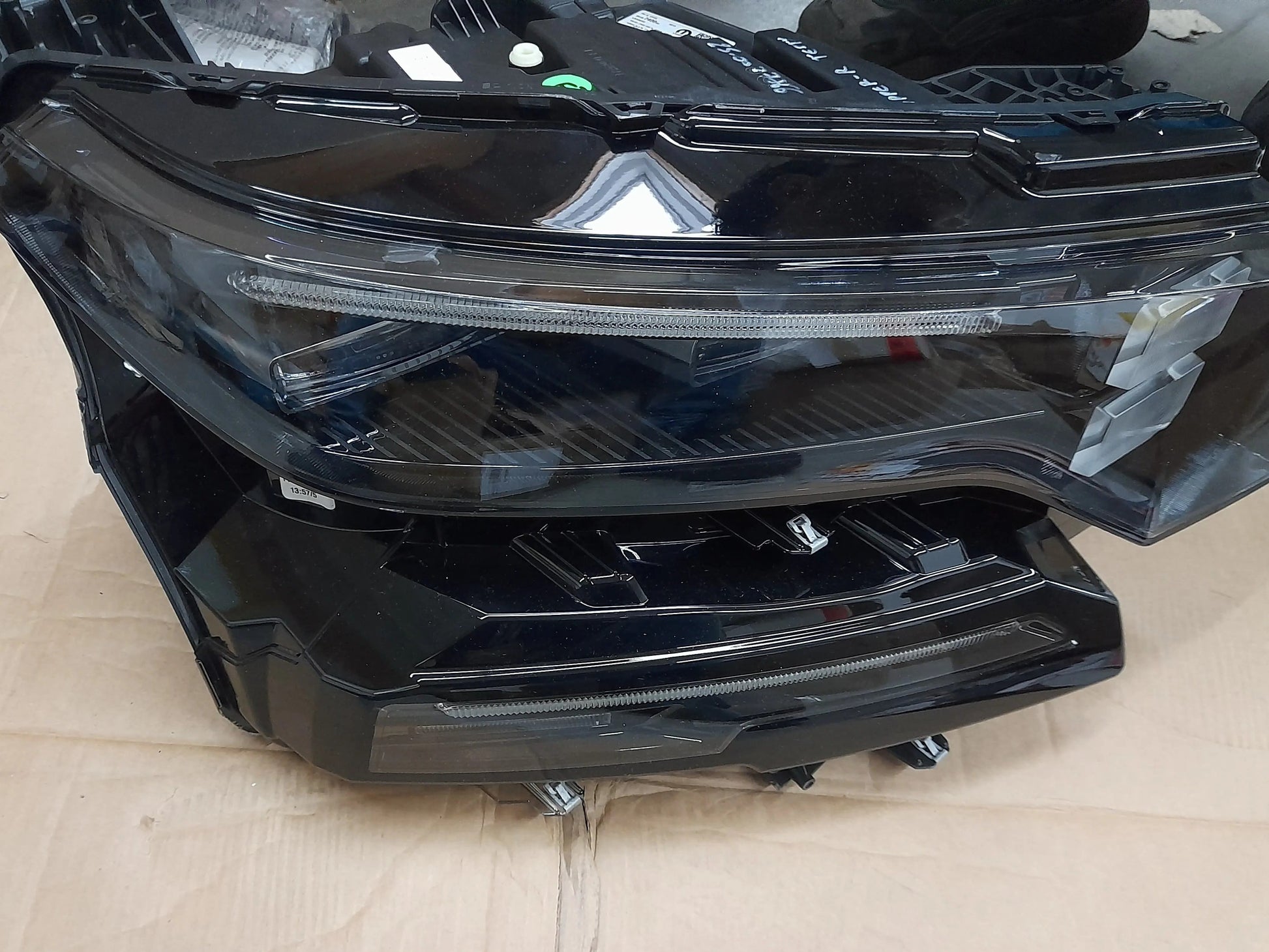 Pallet includes Automotive Parts & Accessories (LS-0040)-2