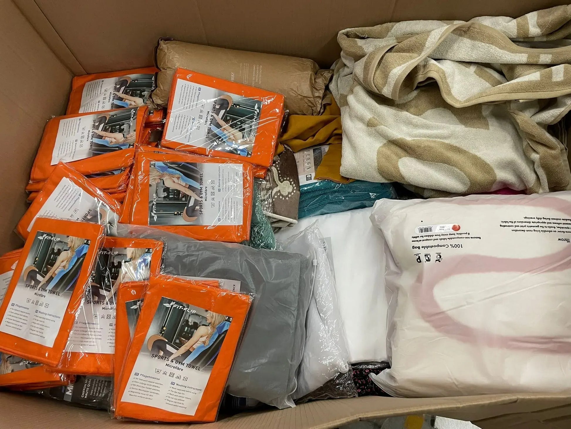 Pallet includes Textiles items (LS-0086)-2