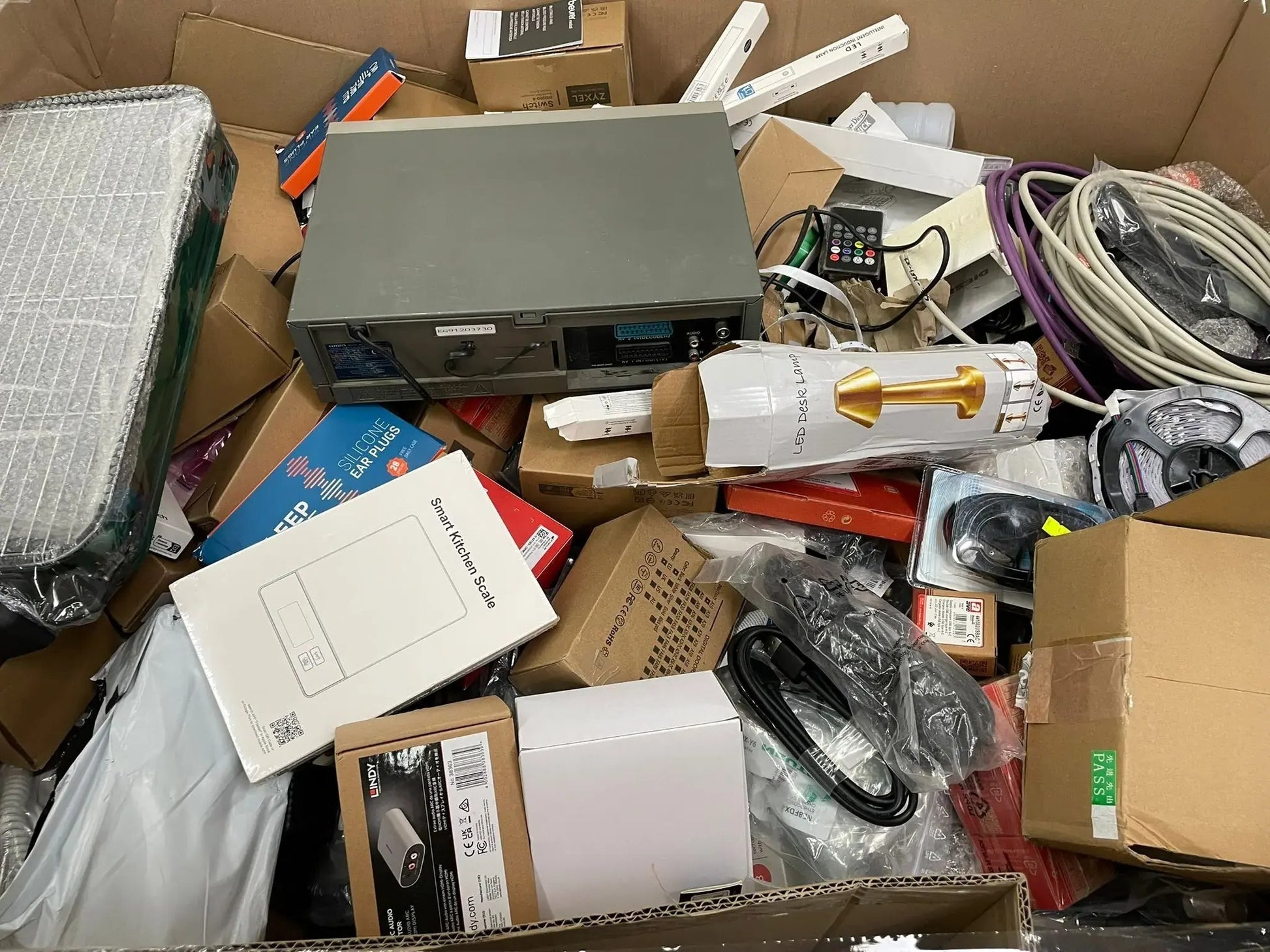 Pallet includes Electric & Electronic Appliances items (LS-0088)-3