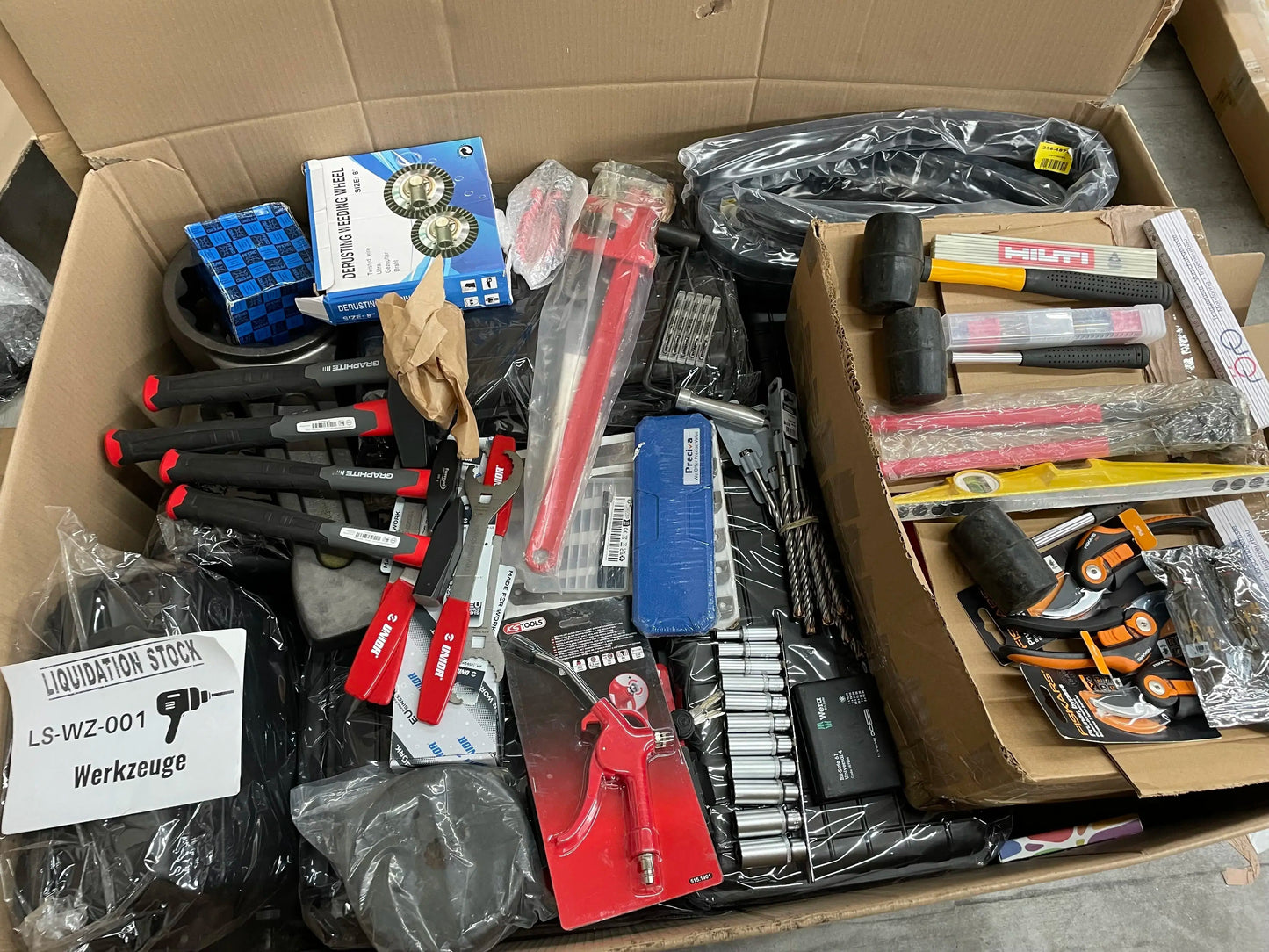 Pallet includes Tools items (LS-WZ-001)-1