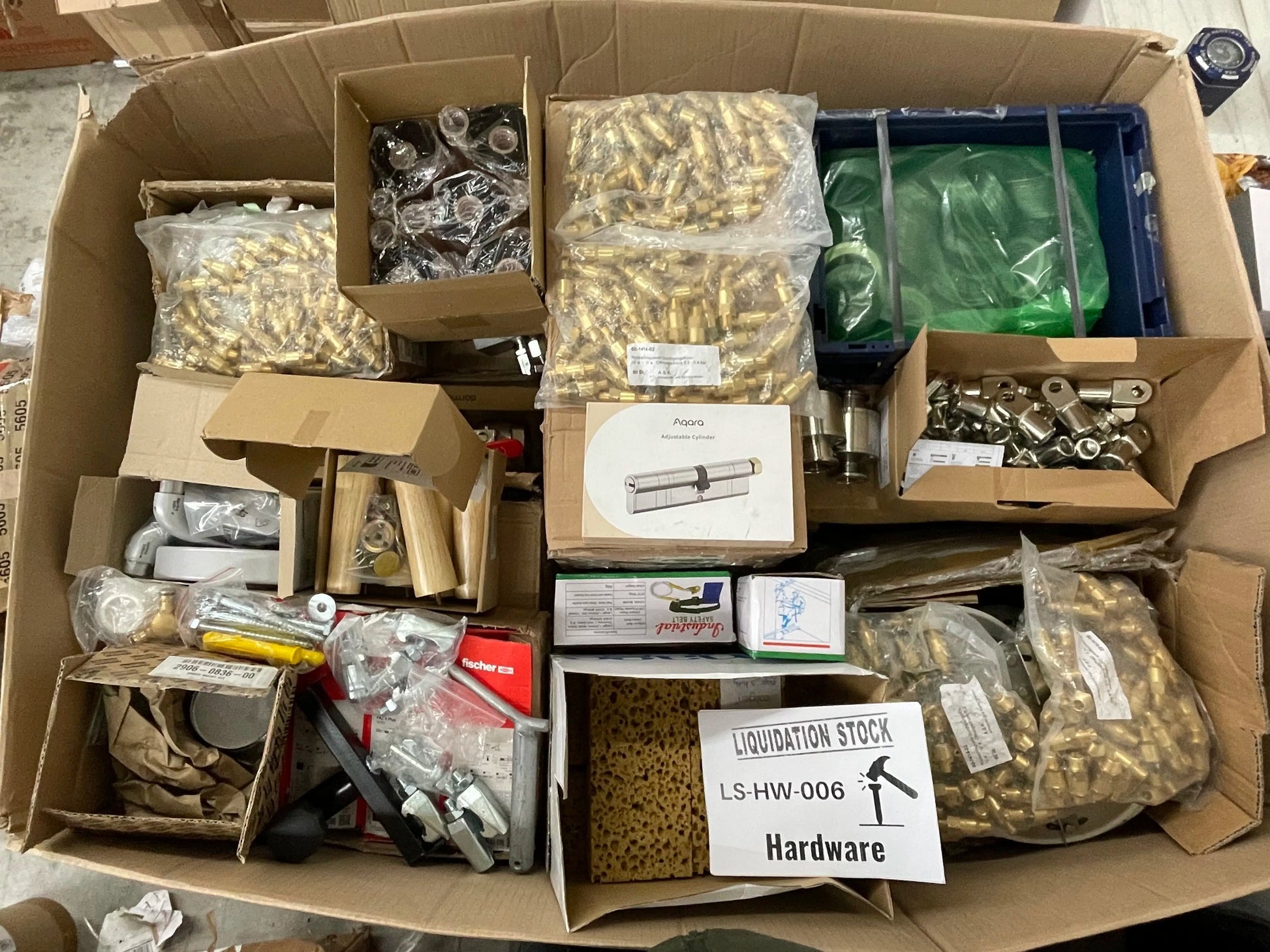 Pallet includes Hardware items (LS-HW-006)-3