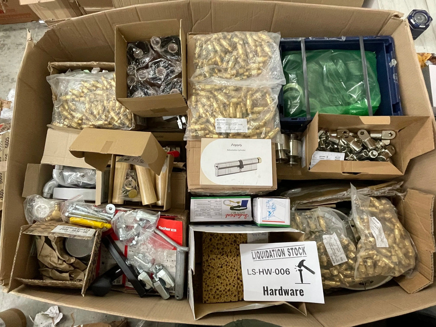 Pallet includes Hardware items (LS-HW-006)-3