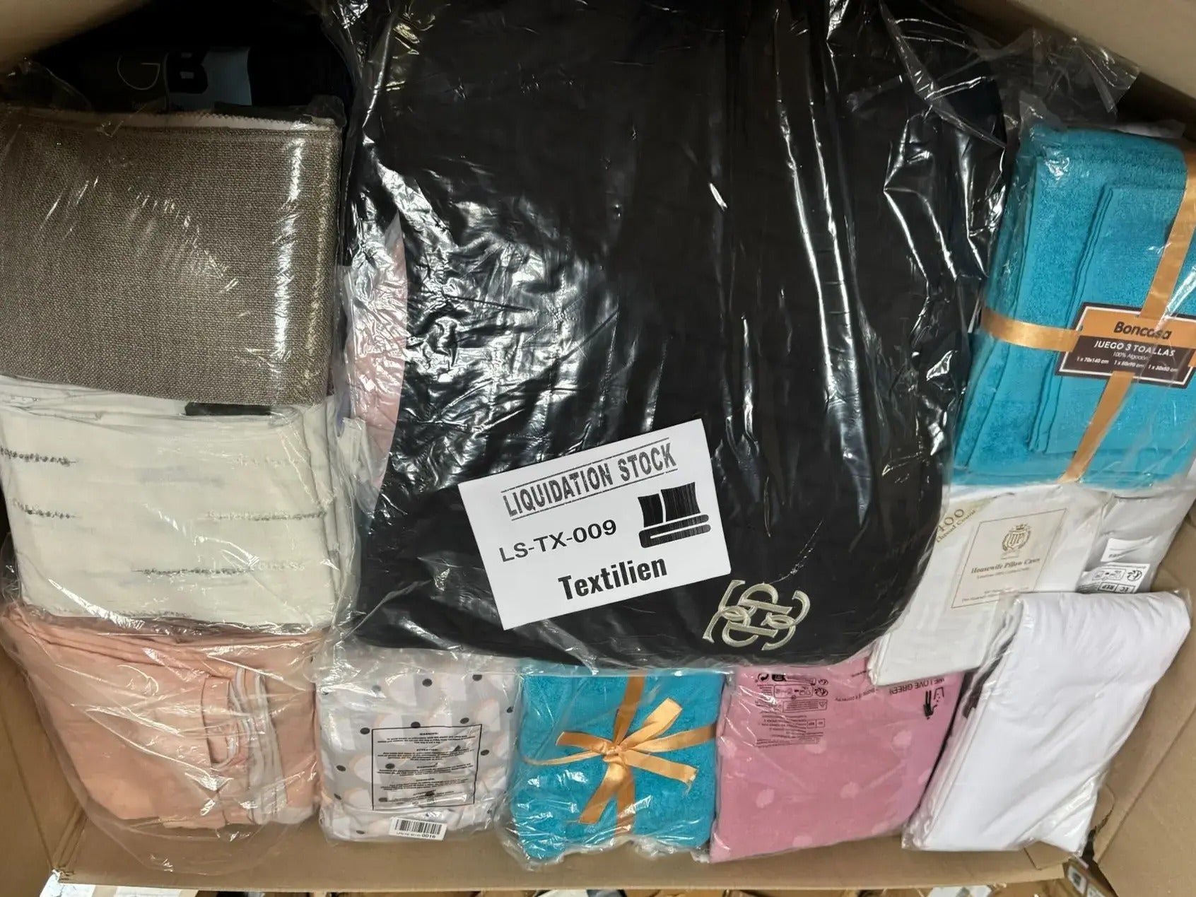Pallet includes Textiles items (LS-TX-009)-4