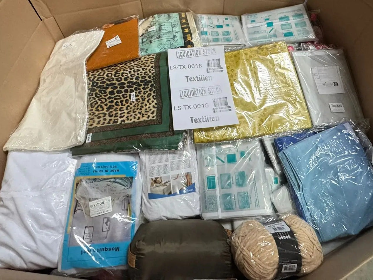 Pallet includes Textiles items (LS-TX-016)-3