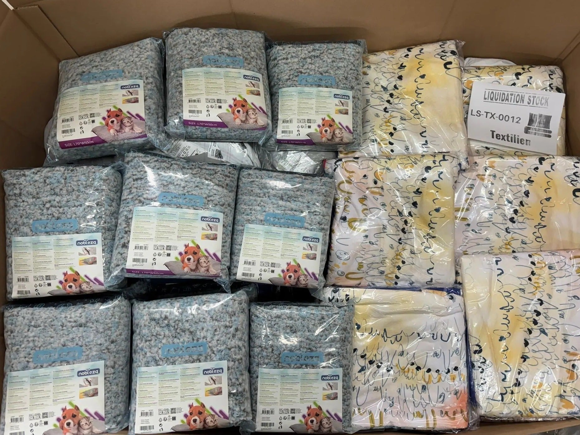 Pallet includes Textiles items (LS-TX-012)-1