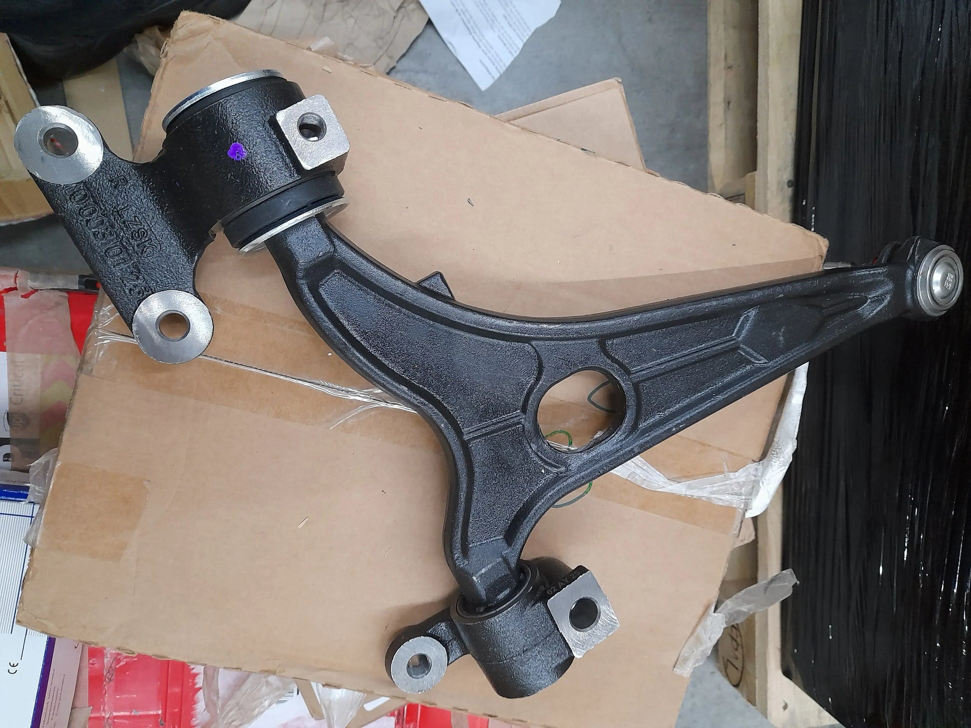 Pallet includes Automotive Parts & Accessories items (LS-0053)-4