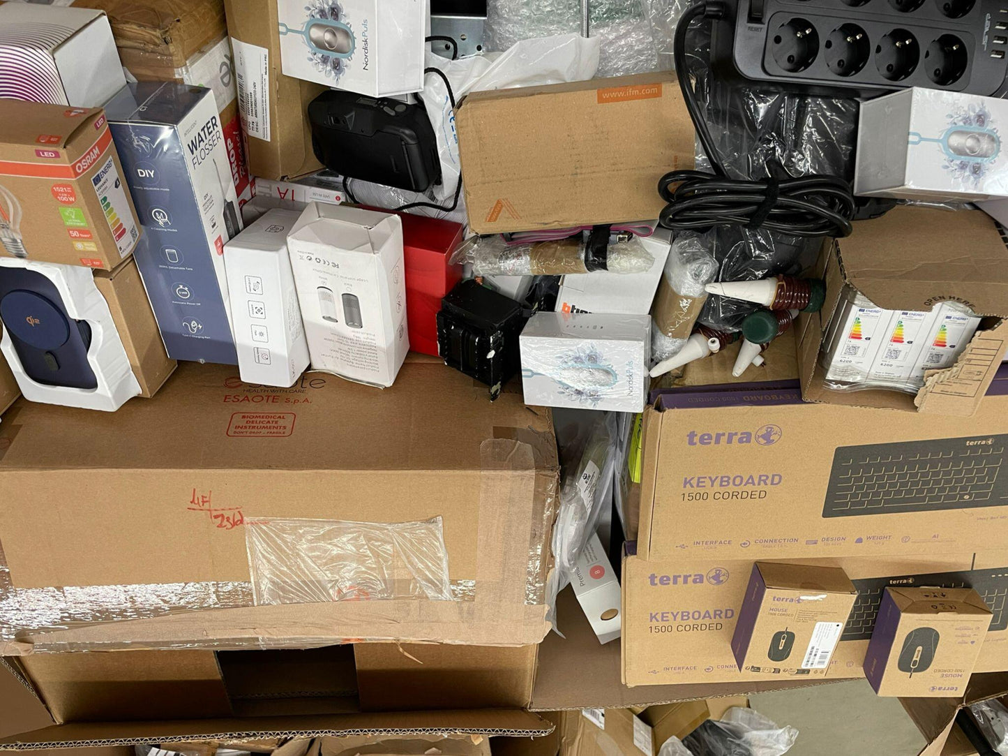 Lot includes Electric & Electronic Appliances-2