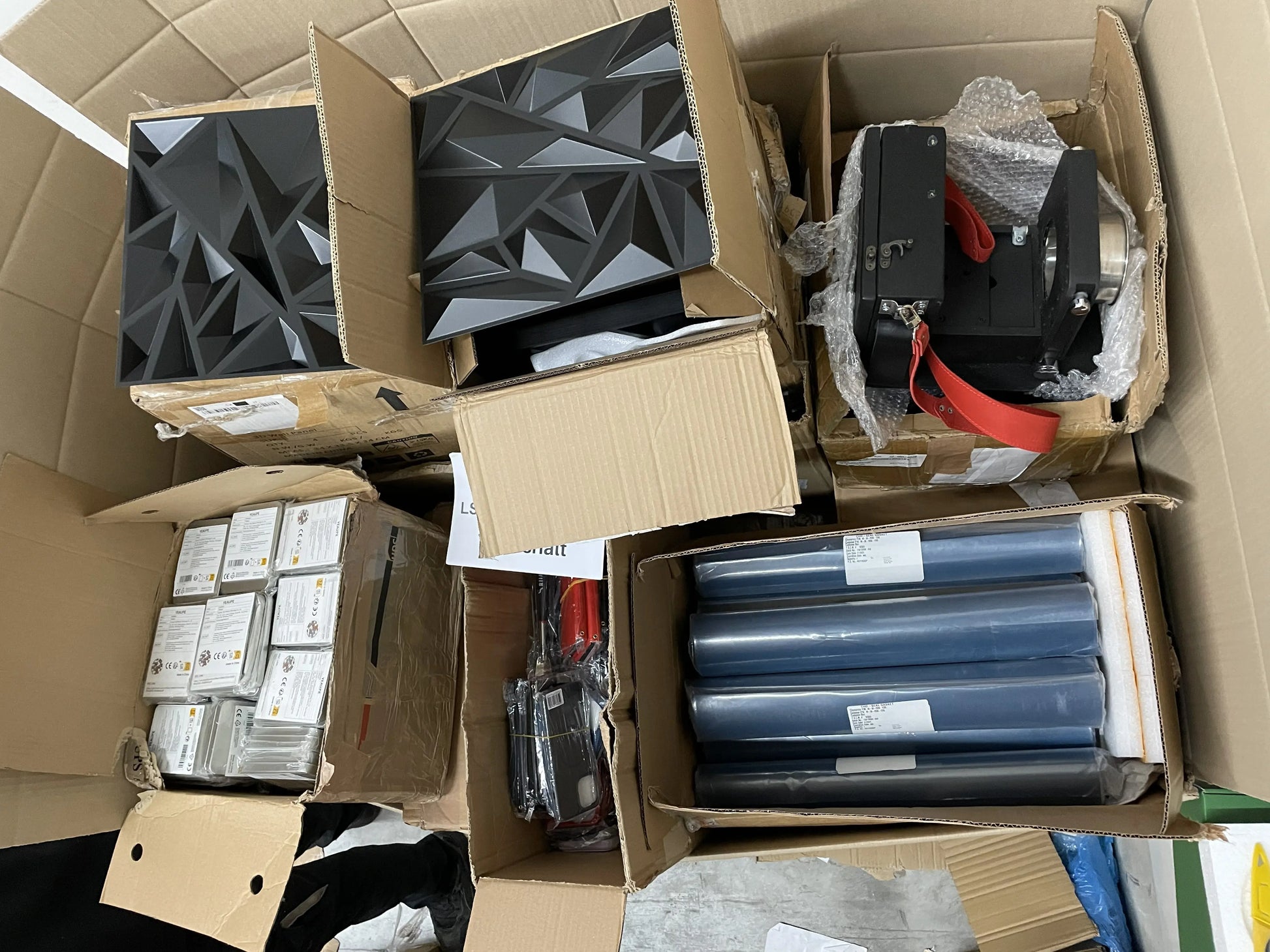 Pallet includes Home items (LS-HS-008)-2